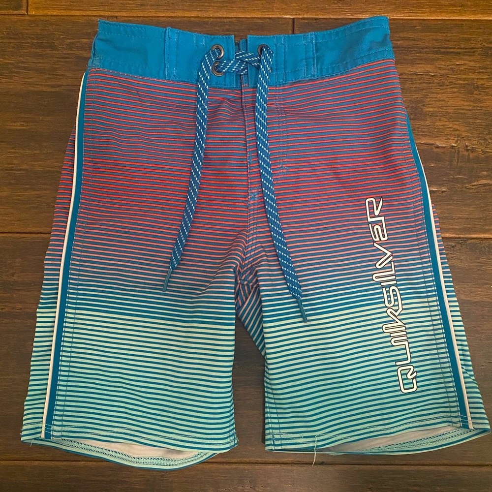 Quiksilver board shorts - 4T